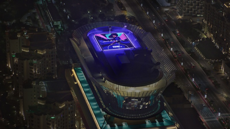 Adidas instala una cancha de Baloncesto que a 250 metros sobre Dubái